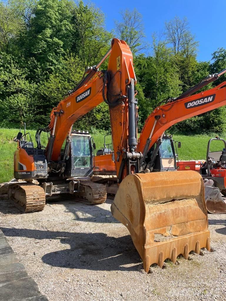 Doosan DX 235 LCR-5 履带挖掘机