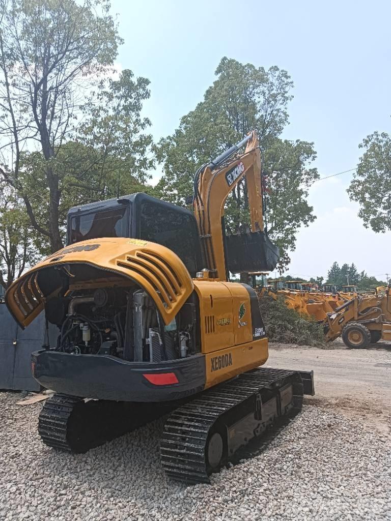 XCMG XWE60DA 小型挖掘机