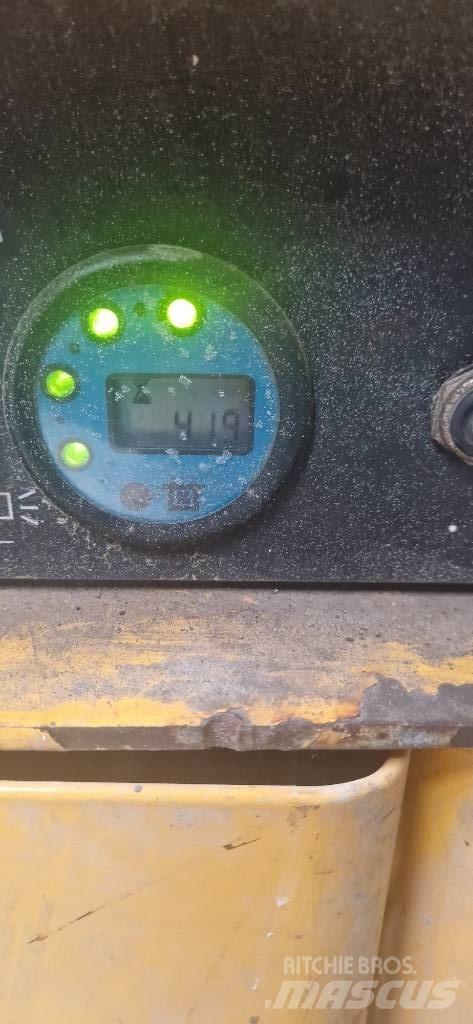 Haulotte Compact 8 剪叉式升降机
