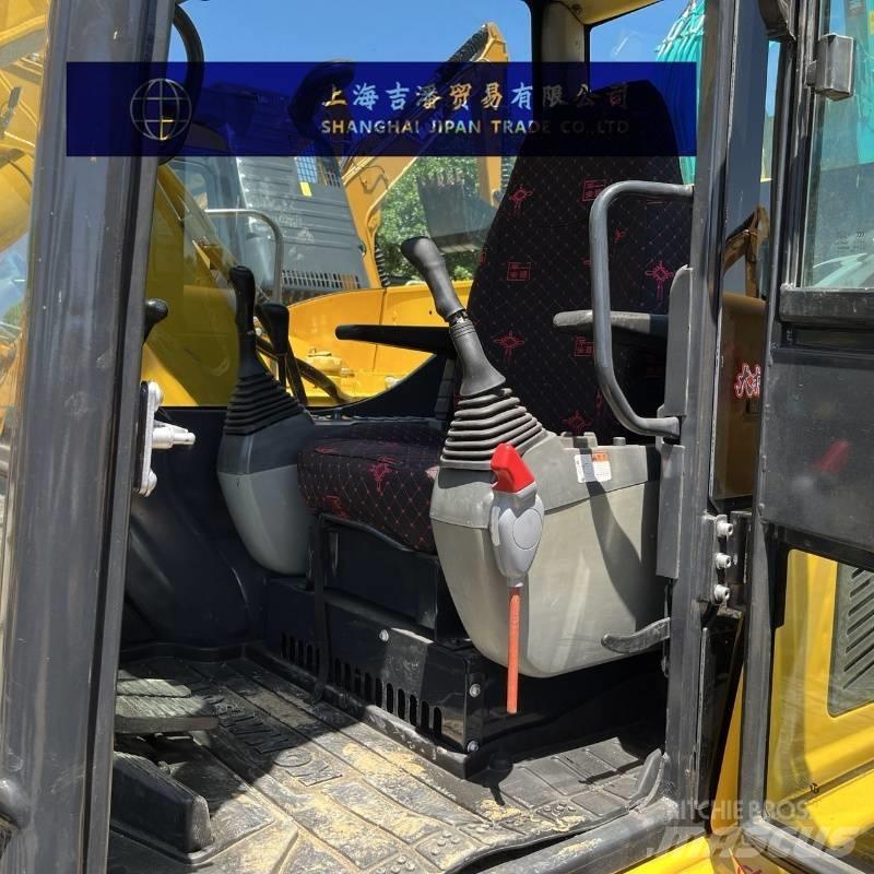 Komatsu PC 70 小型挖掘机