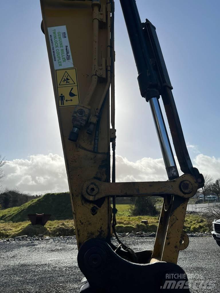 CAT 320 EL 履带挖掘机
