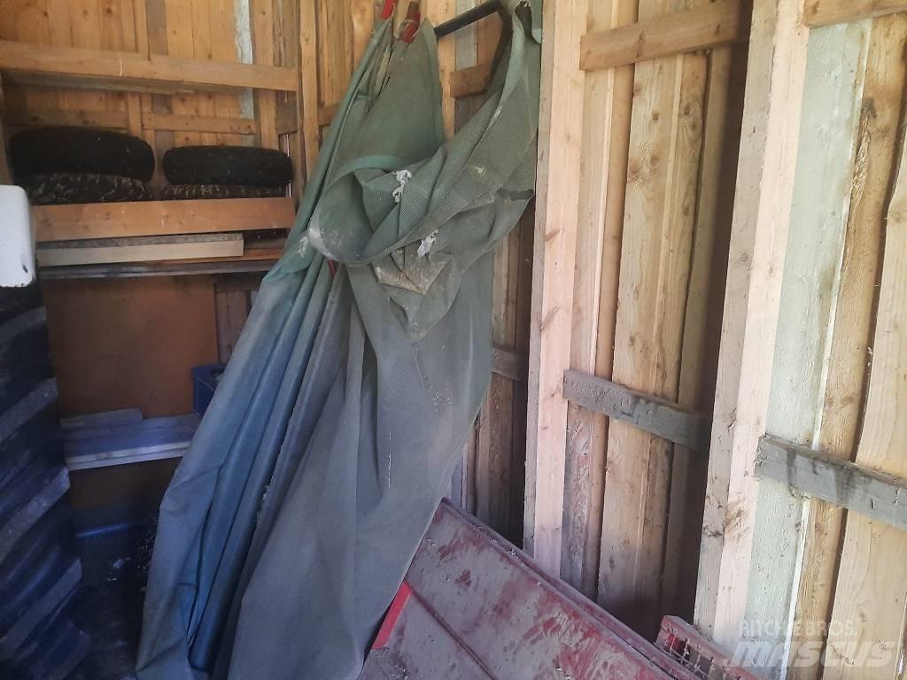 Tuhti Rehulaidat M90 其他拖车