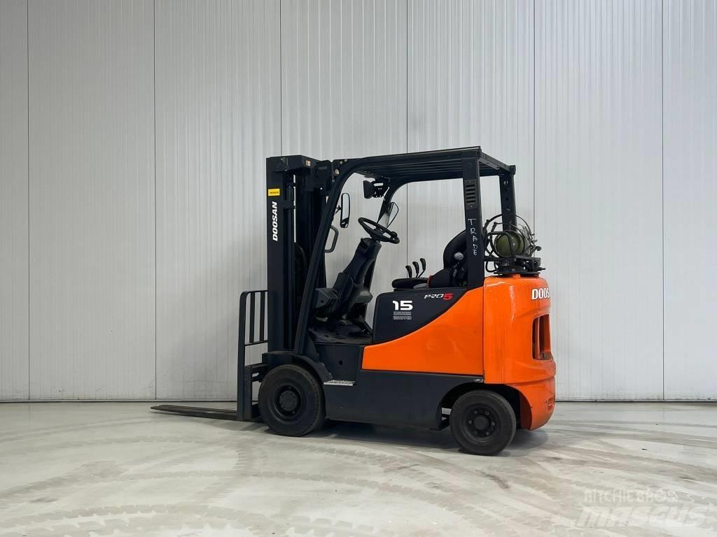 Doosan G15S-5 天然气叉车