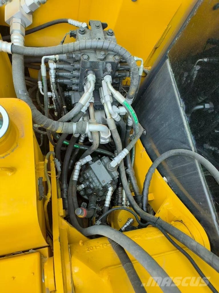 Komatsu PC 70-8 小型挖掘机