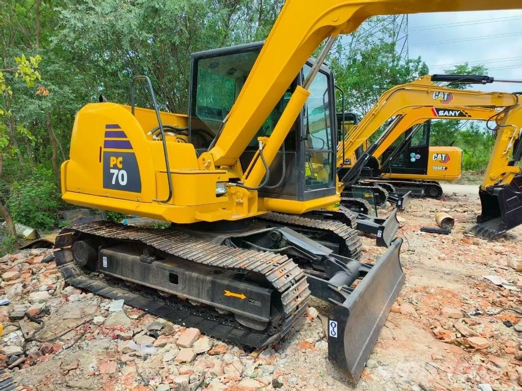 Komatsu PC 70-8 小型挖掘机