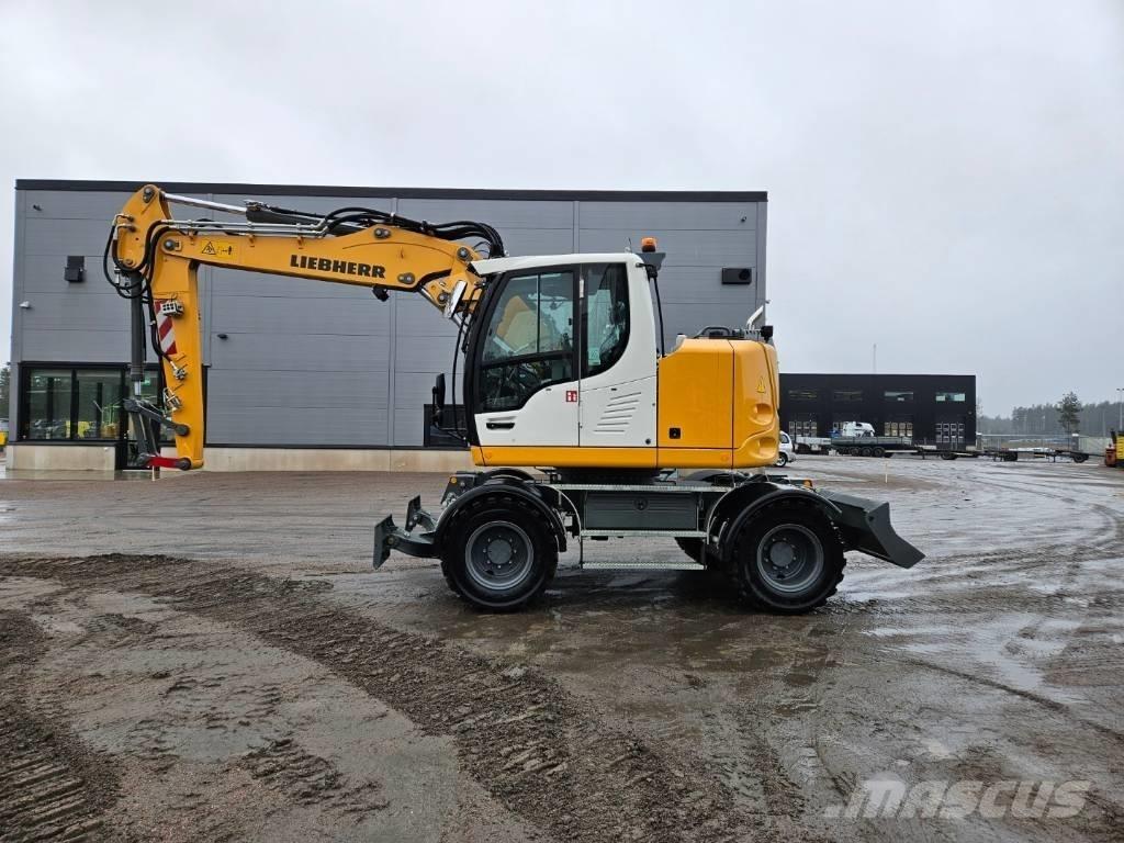 Liebherr 913 Compact 轮式挖掘机