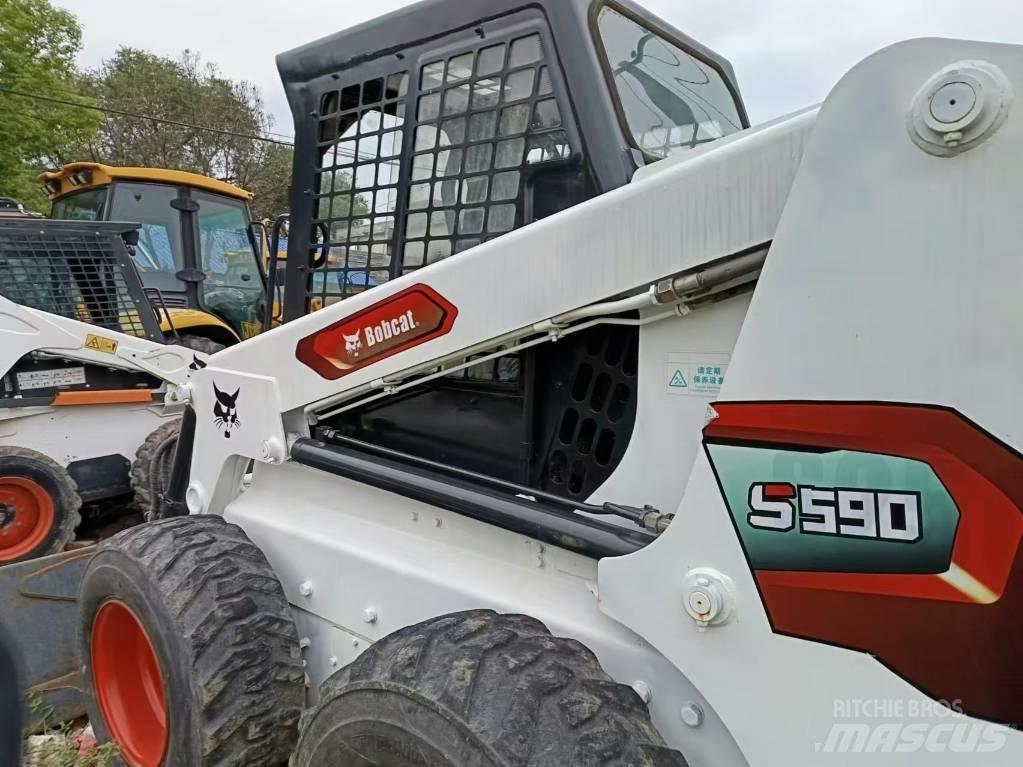 Bobcat S 590 滑移装载机