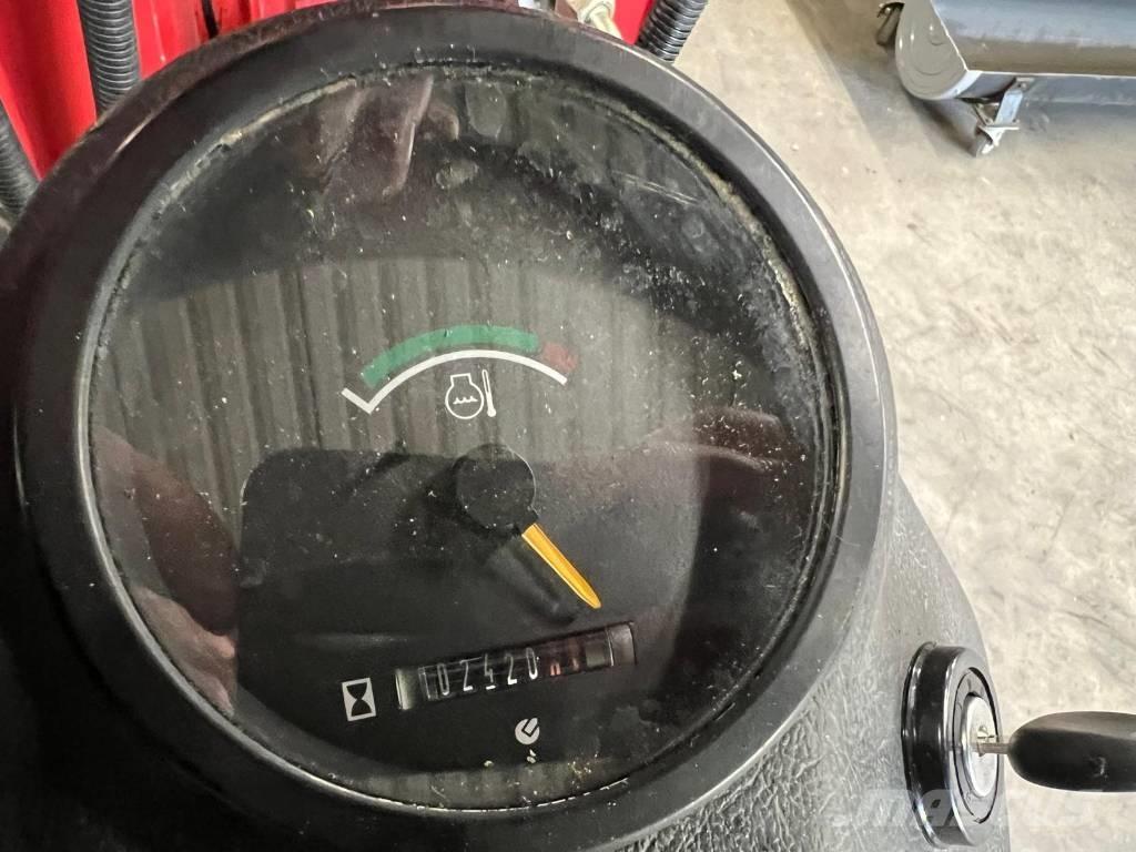 Fuchs F 853 H 多功能装载机