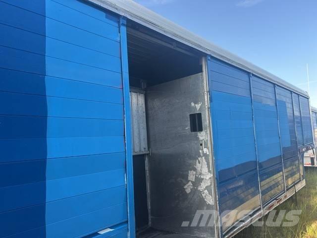 Mickey 16 Bay 饮料拖车