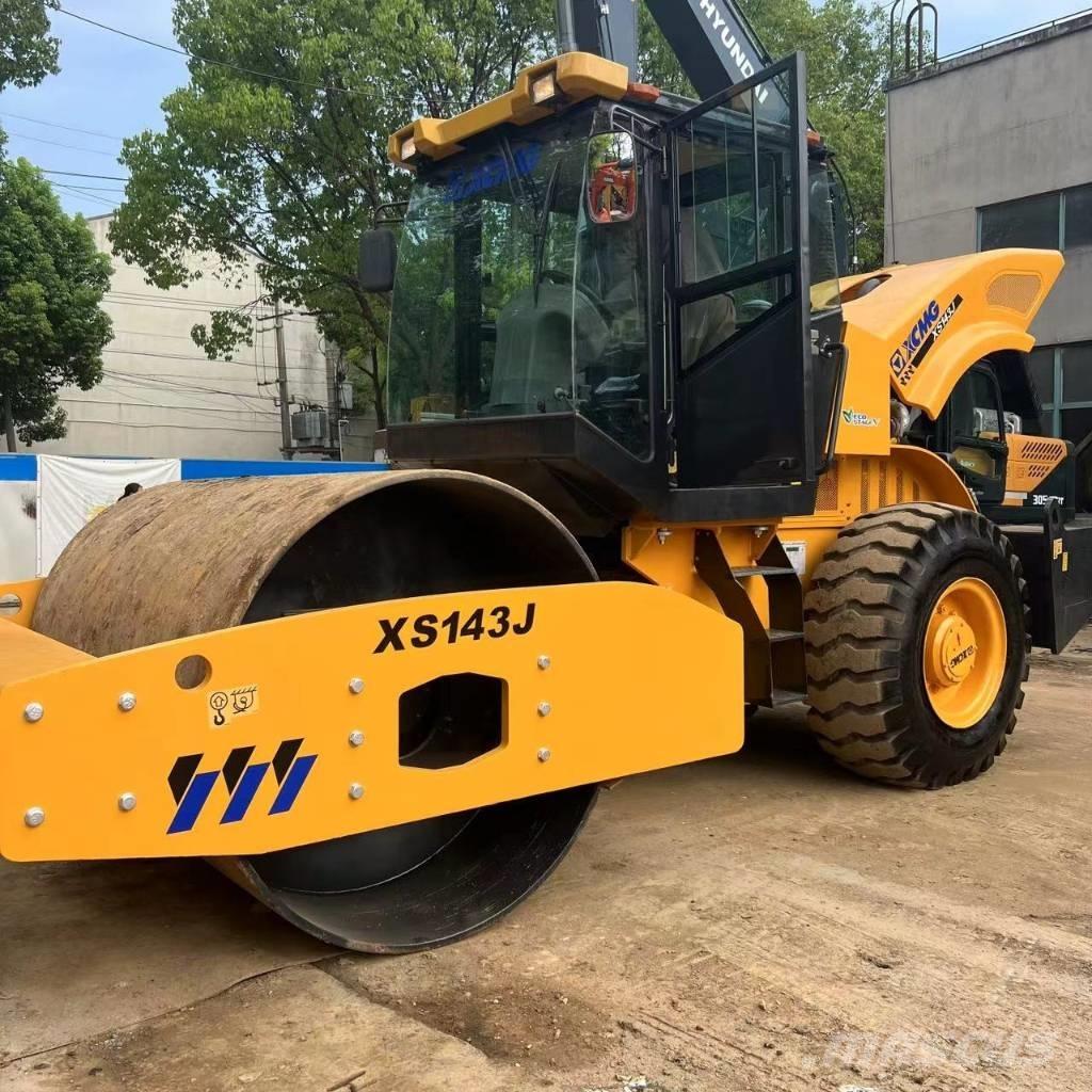 XCMG 143J 单轮压路机
