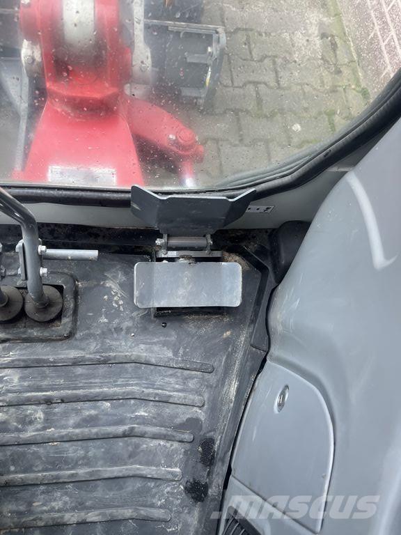 Takeuchi TB216 小型挖掘机