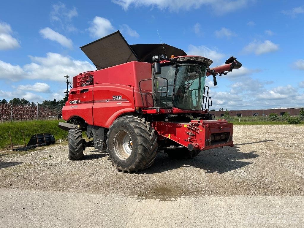 Case IH 7250 联合收割机