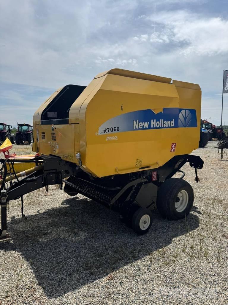 New Holland BR 7060 圆捆打捆机