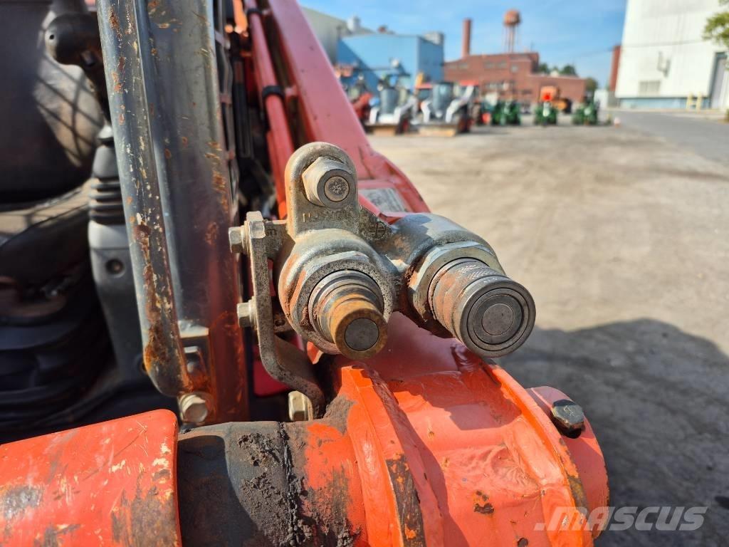 Kubota SVL 75-2 滑移装载机
