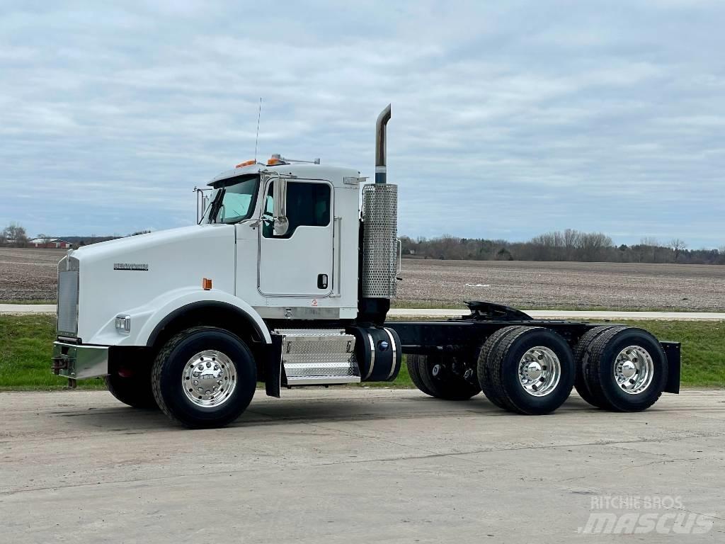 Kenworth T800 牵引车