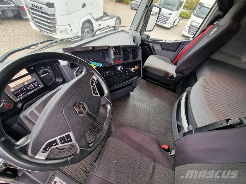 Renault T480 牵引车