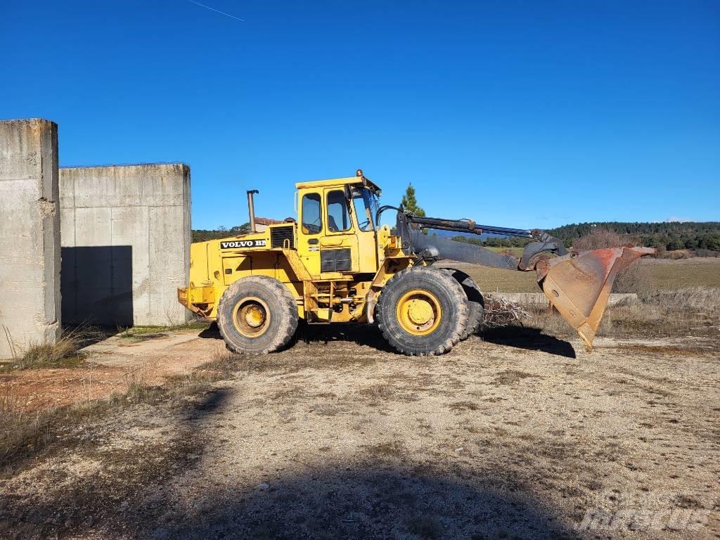 Volvo BM L90 小型装载机