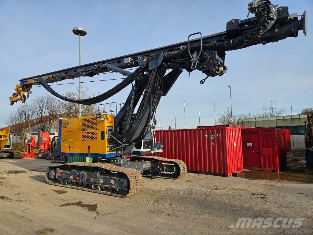 Bauer BG 23 H 工程钻机