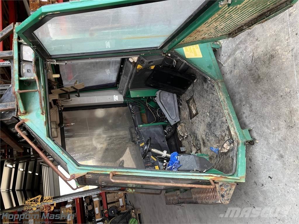 Timberjack 1270 驾驶室与内部