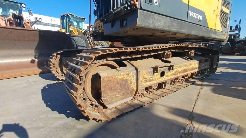 Volvo EC 220 E 履带挖掘机