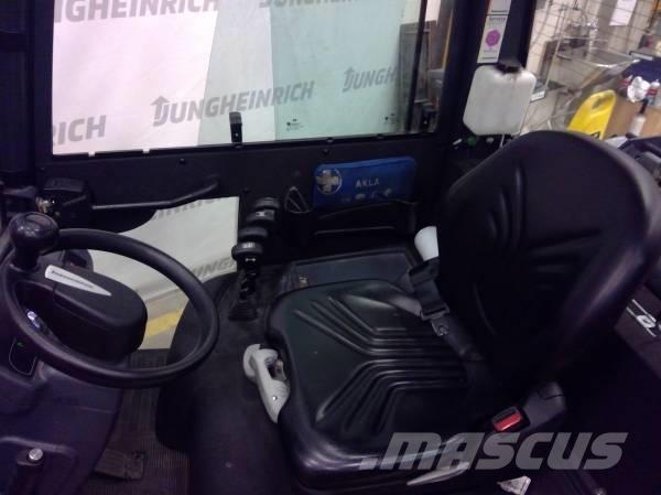Jungheinrich TFG 320 天然气叉车
