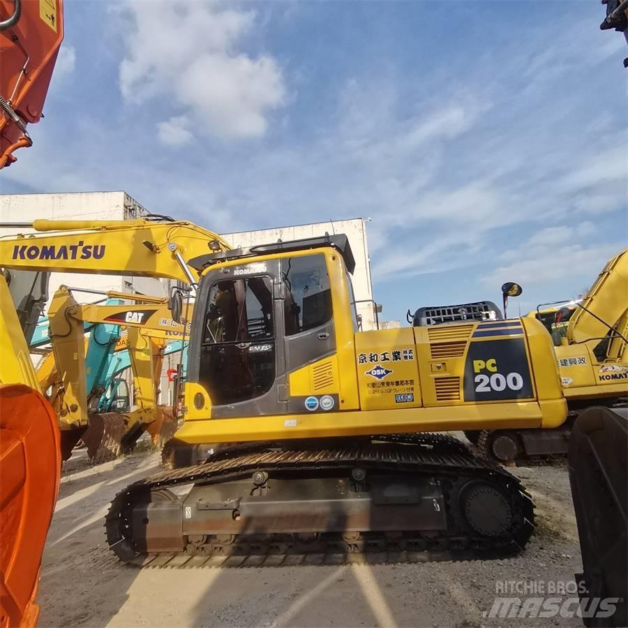 Komatsu pc200-8 履带挖掘机