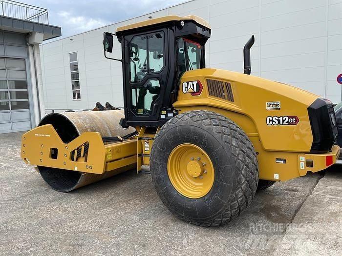CAT CS 12GC 单轮压路机