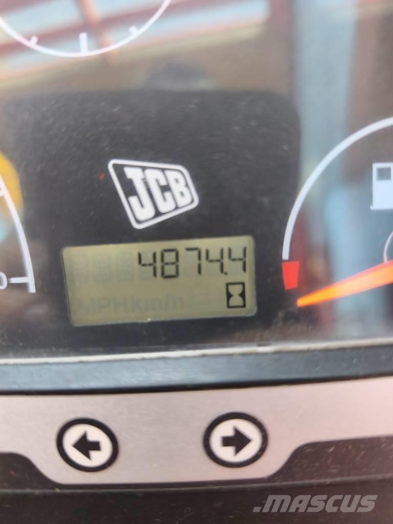 JCB 535-125 伸缩臂叉装车|叉装车