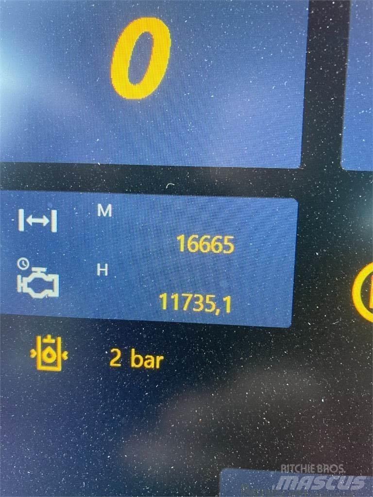 Komatsu 951 收割机