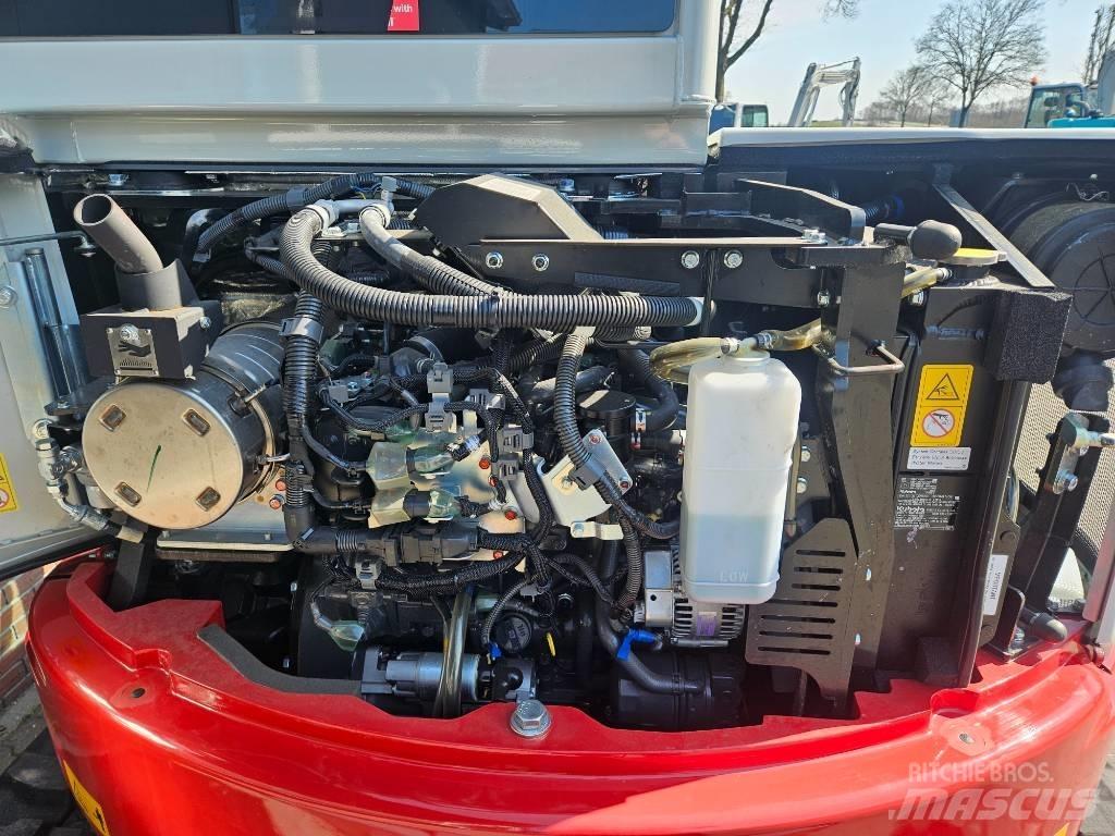 Takeuchi TB350R Demo 小型挖掘机