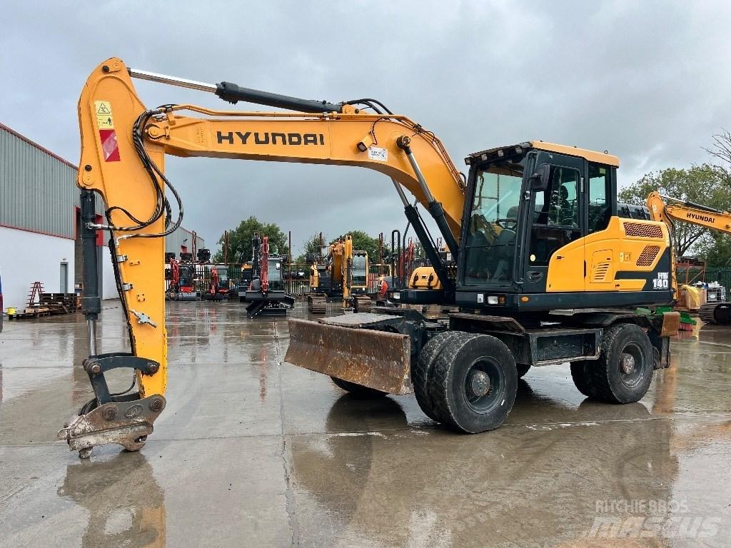 Hyundai HW140 轮式挖掘机