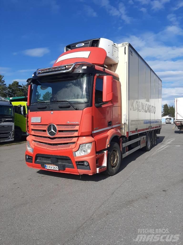 Mercedes-Benz 2551 冷藏车