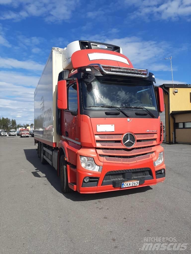 Mercedes-Benz 2551 冷藏车