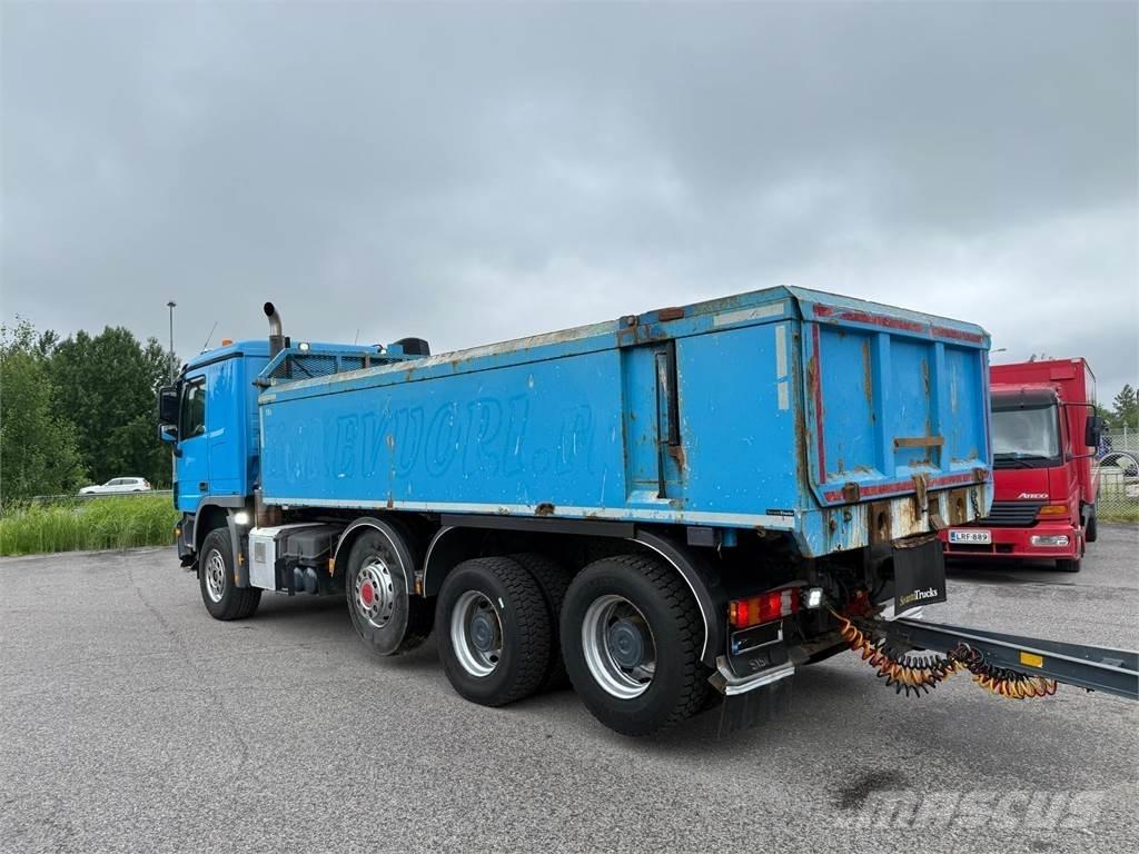 Sisu DK12M 8X4 自卸式货车