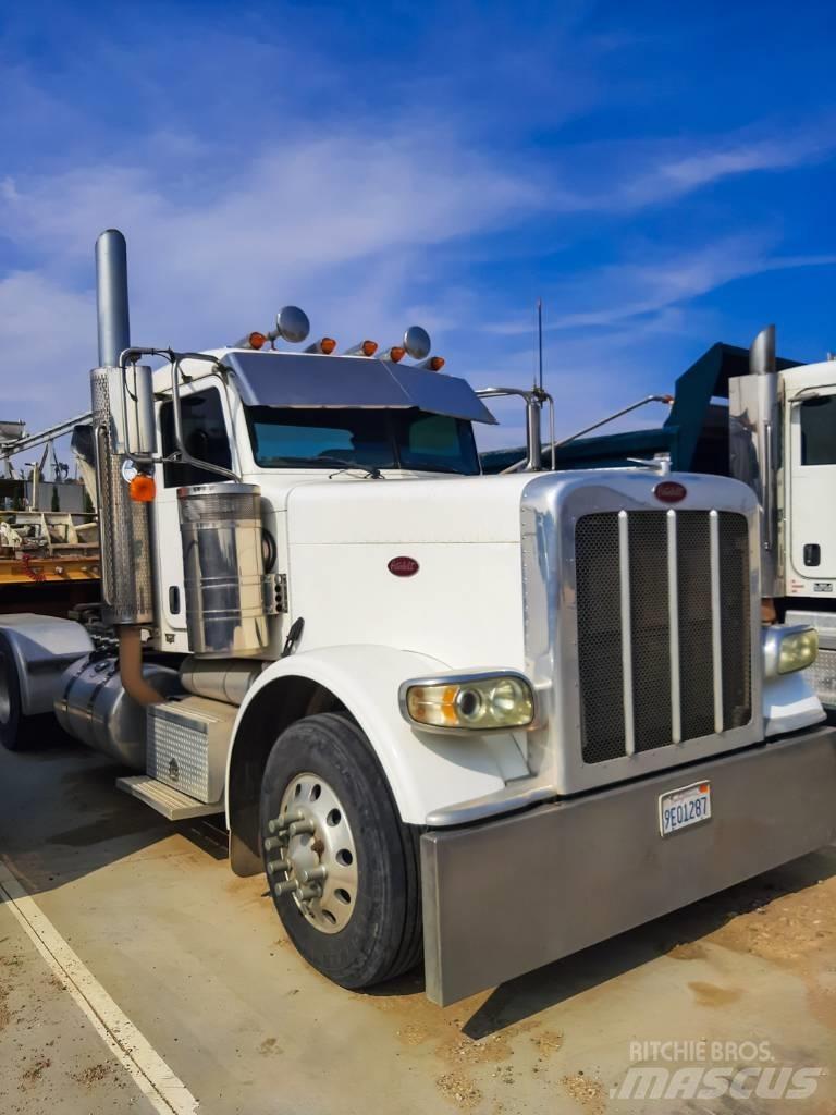 Peterbilt 388 牵引车