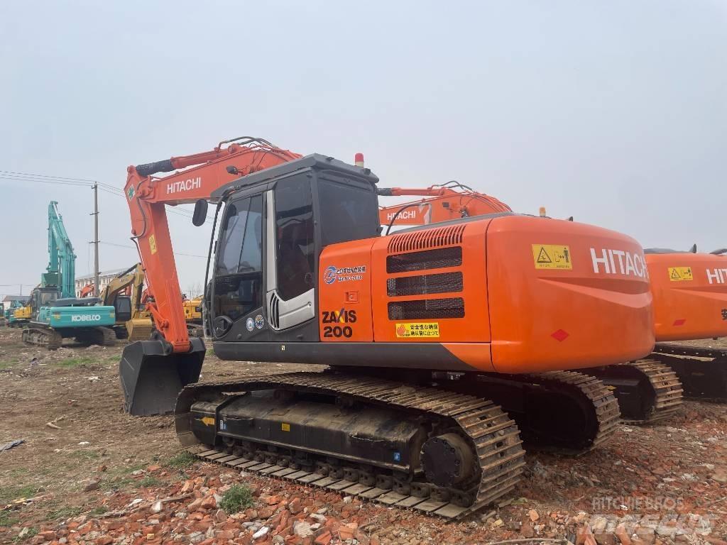Hitachi ZX 200 履带挖掘机