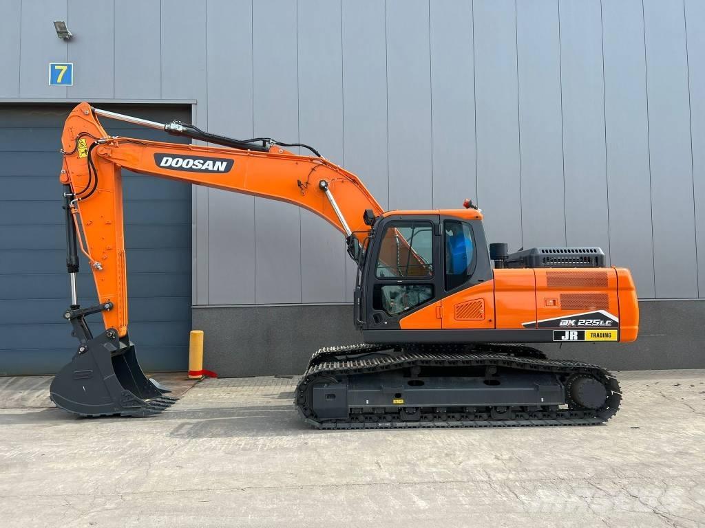 Doosan DX 225 LC-7M 履带挖掘机