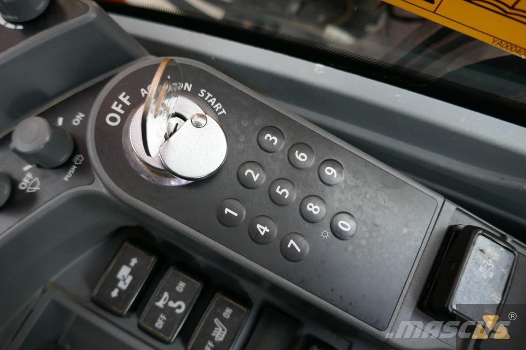 Hitachi ZX300LC-7 履带挖掘机