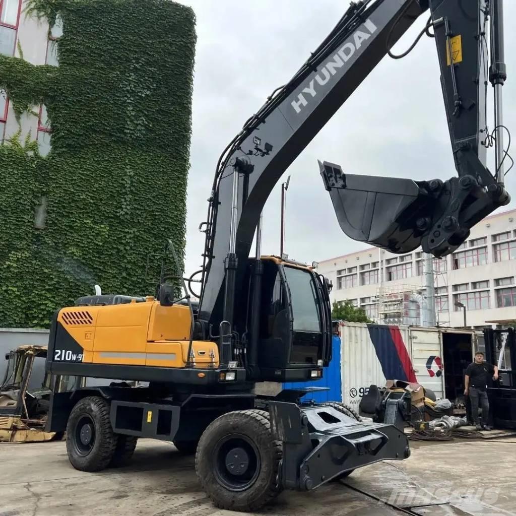 Hyundai R210W-9 轮式挖掘机