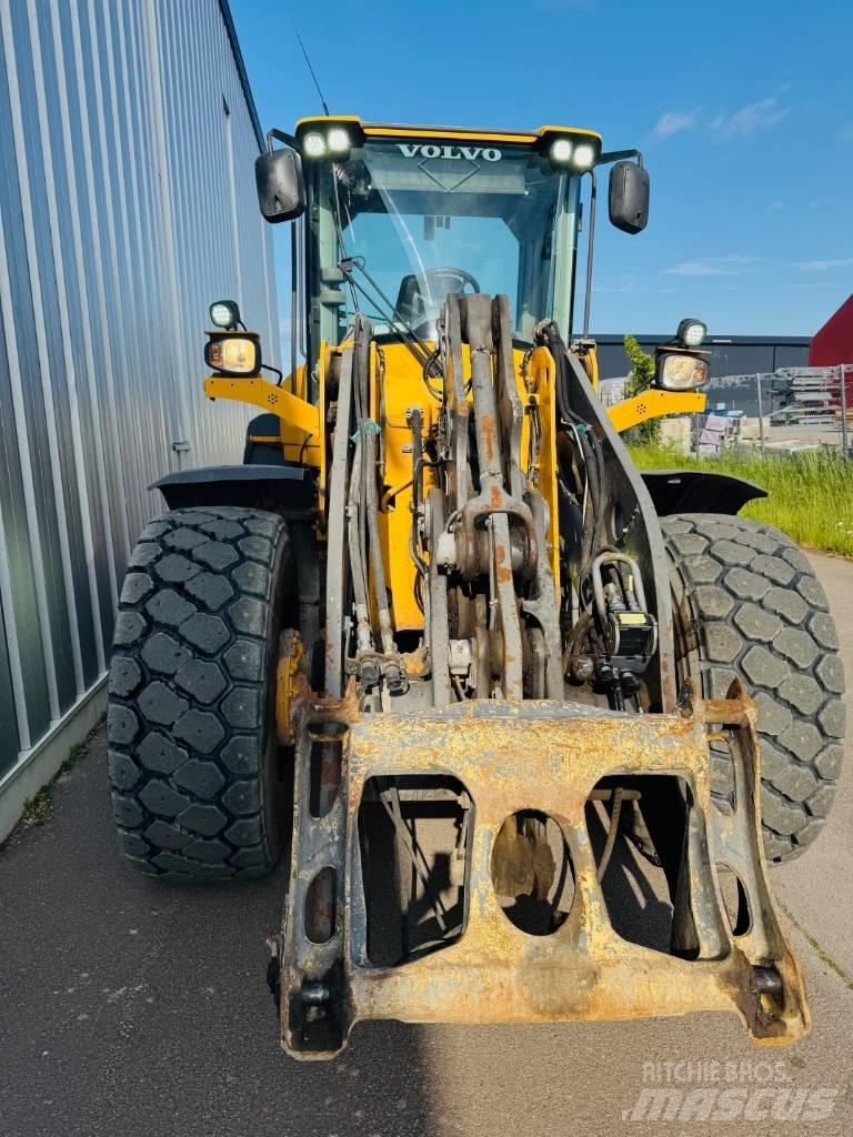 Volvo L 90 G 轮式装载机