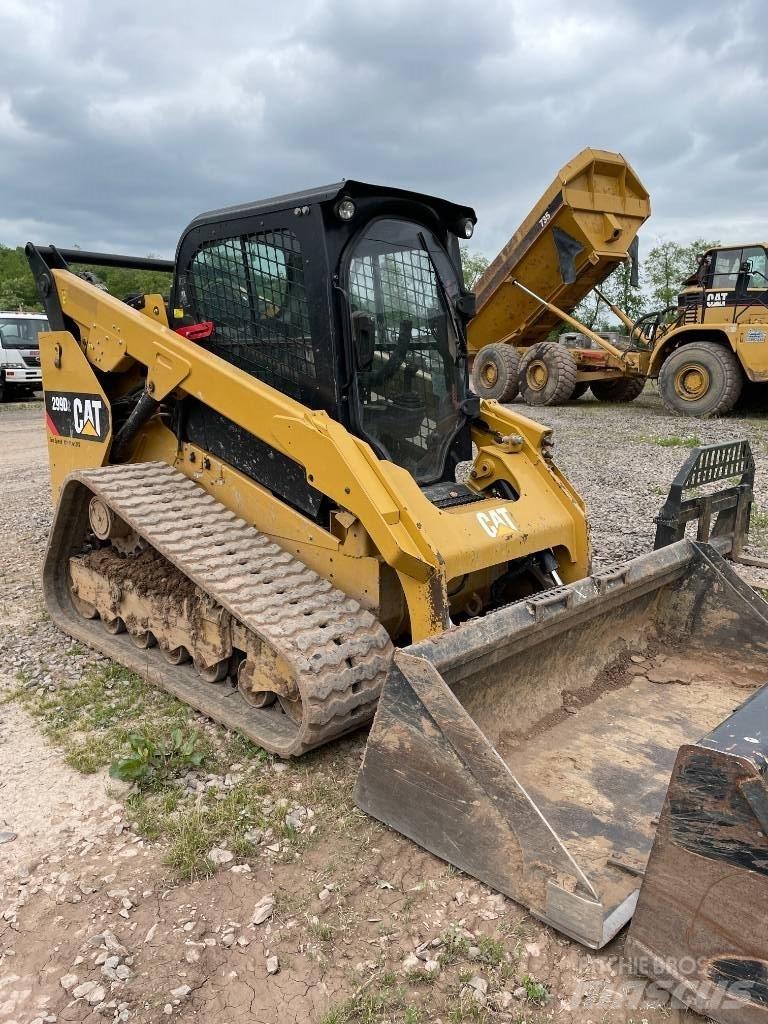 CAT 299 D 2 滑移装载机