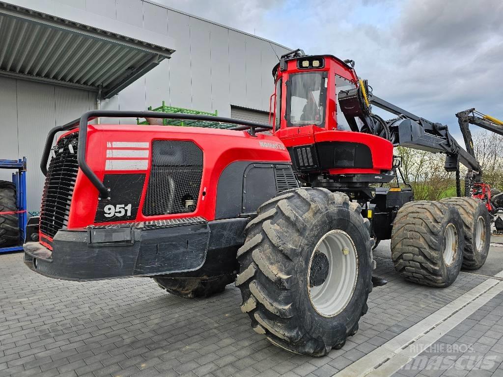 Komatsu 951 收割机