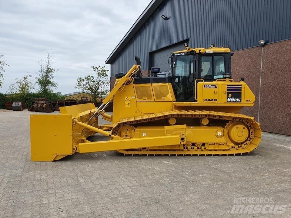 Komatsu D 65 PX-17 履带式推土机