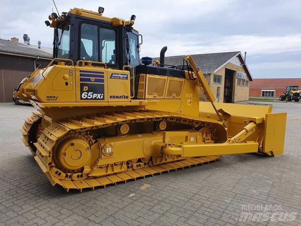 Komatsu D 65 PX-17 履带式推土机