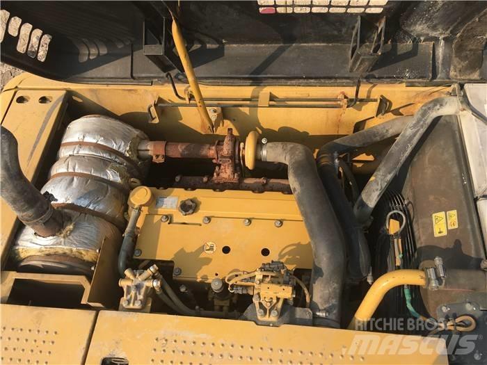 CAT 320 D 履带挖掘机