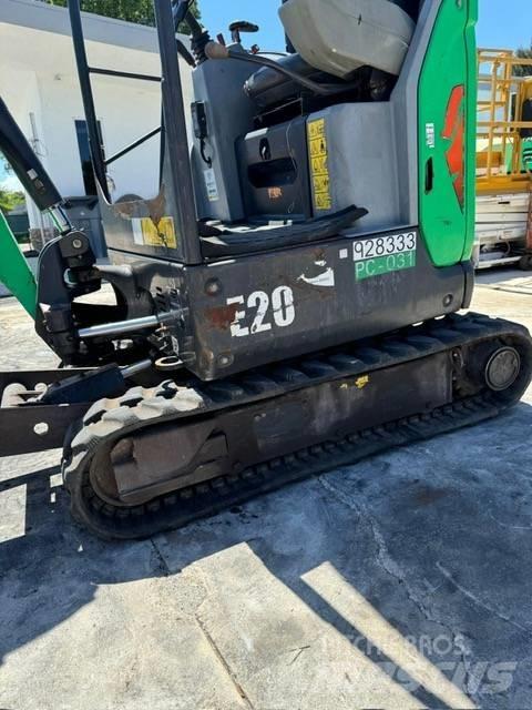 Bobcat E20 小型挖掘机