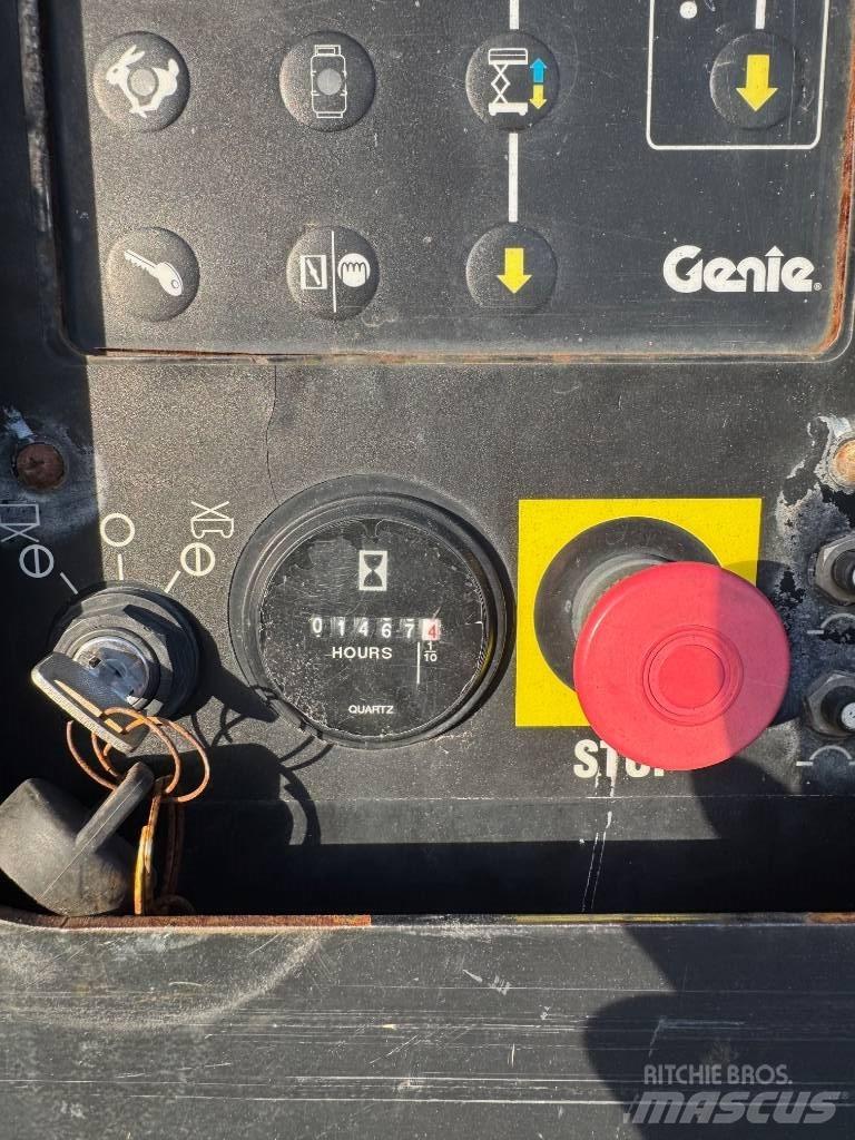 Genie GS 2669 RT 剪叉式升降机
