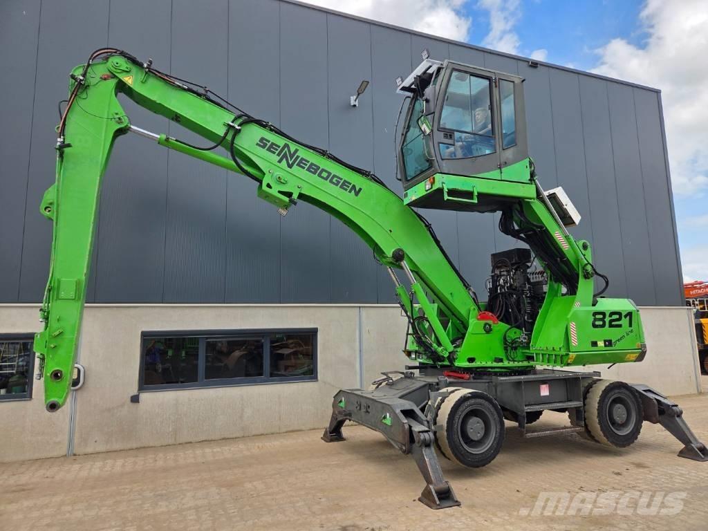 Sennebogen 821 工业挖掘机