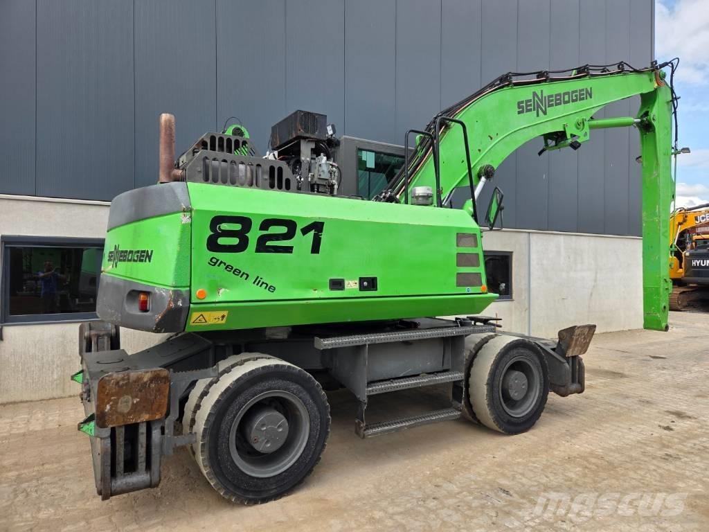 Sennebogen 821 工业挖掘机