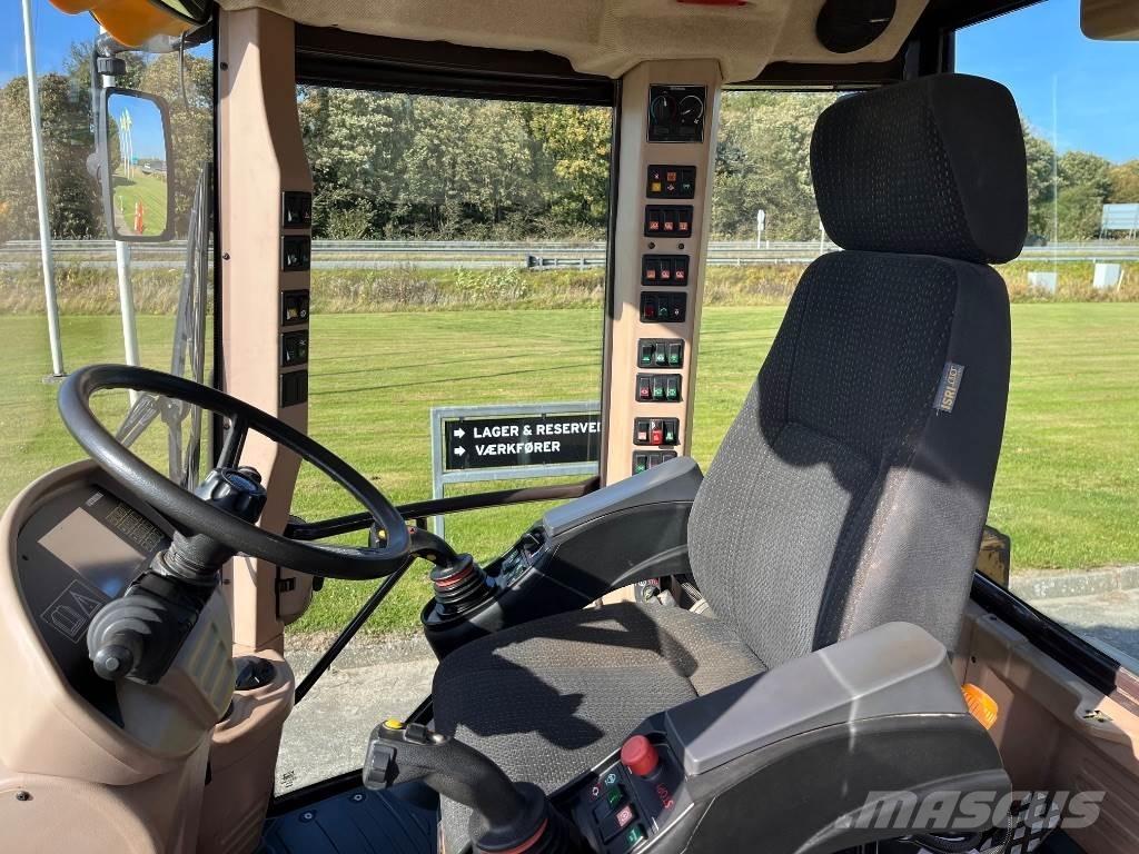 Hydrema 906D ESD 反铲装载机